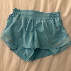Lululemon Hottie Hots Lowrise Size 4 Cyan Blue 2.5 inch